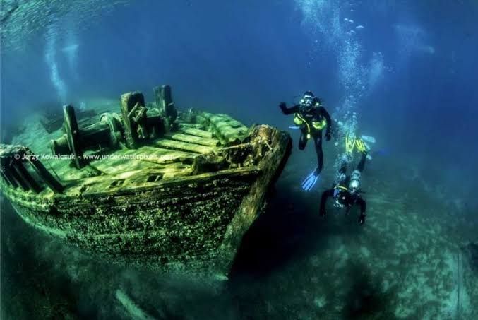 SNORKELING & SCUBA DIVING